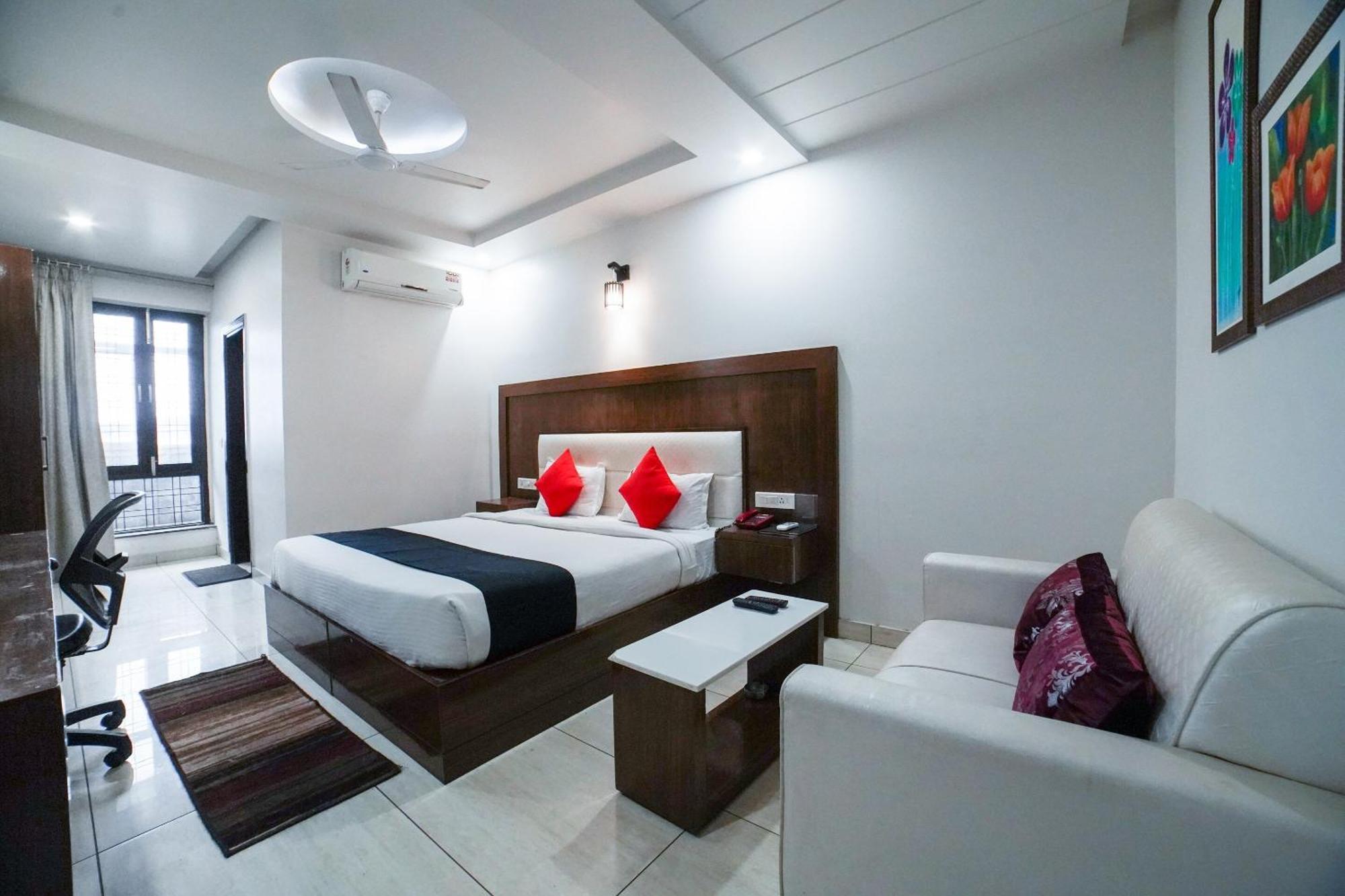 Collection O Prem Ratna Hotel Dehradun Exterior foto